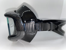 Load image into Gallery viewer, Kona Scuba Mask